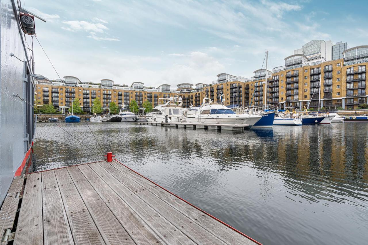 Apartamento Charming Houseboat Featuring A Sauna Londres